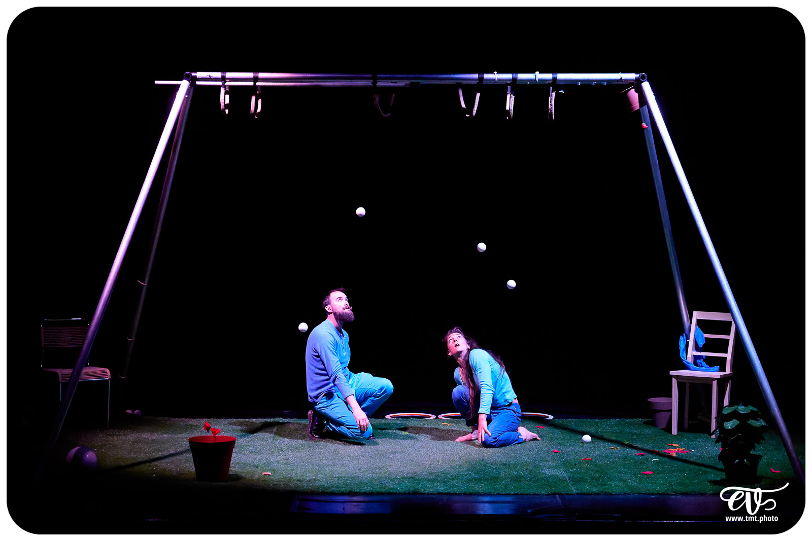 LE VERTIGE DE L'ENVERS (CIE L'ENVOLÉE CIRQUE)